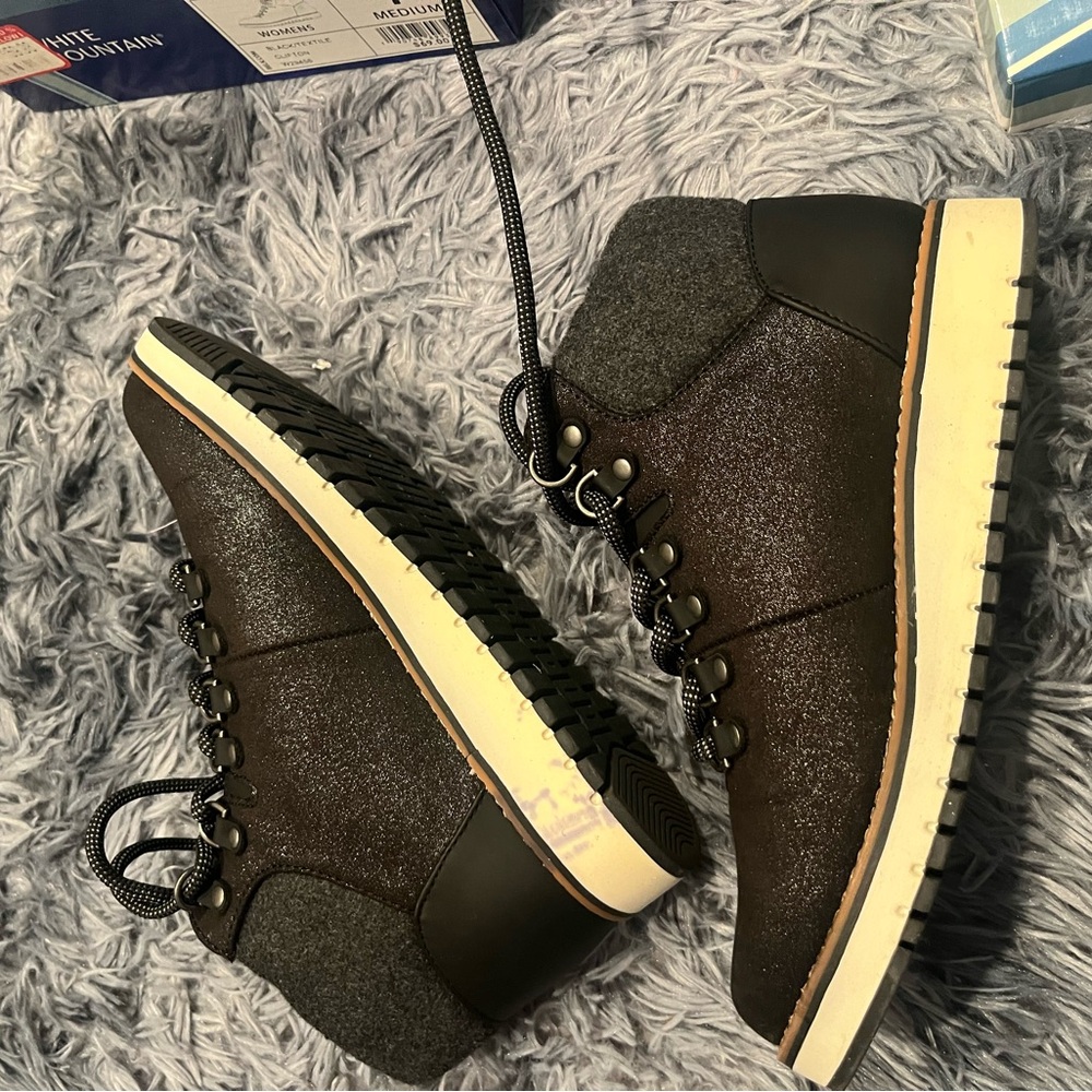 Shoes - Picture 2 of 5